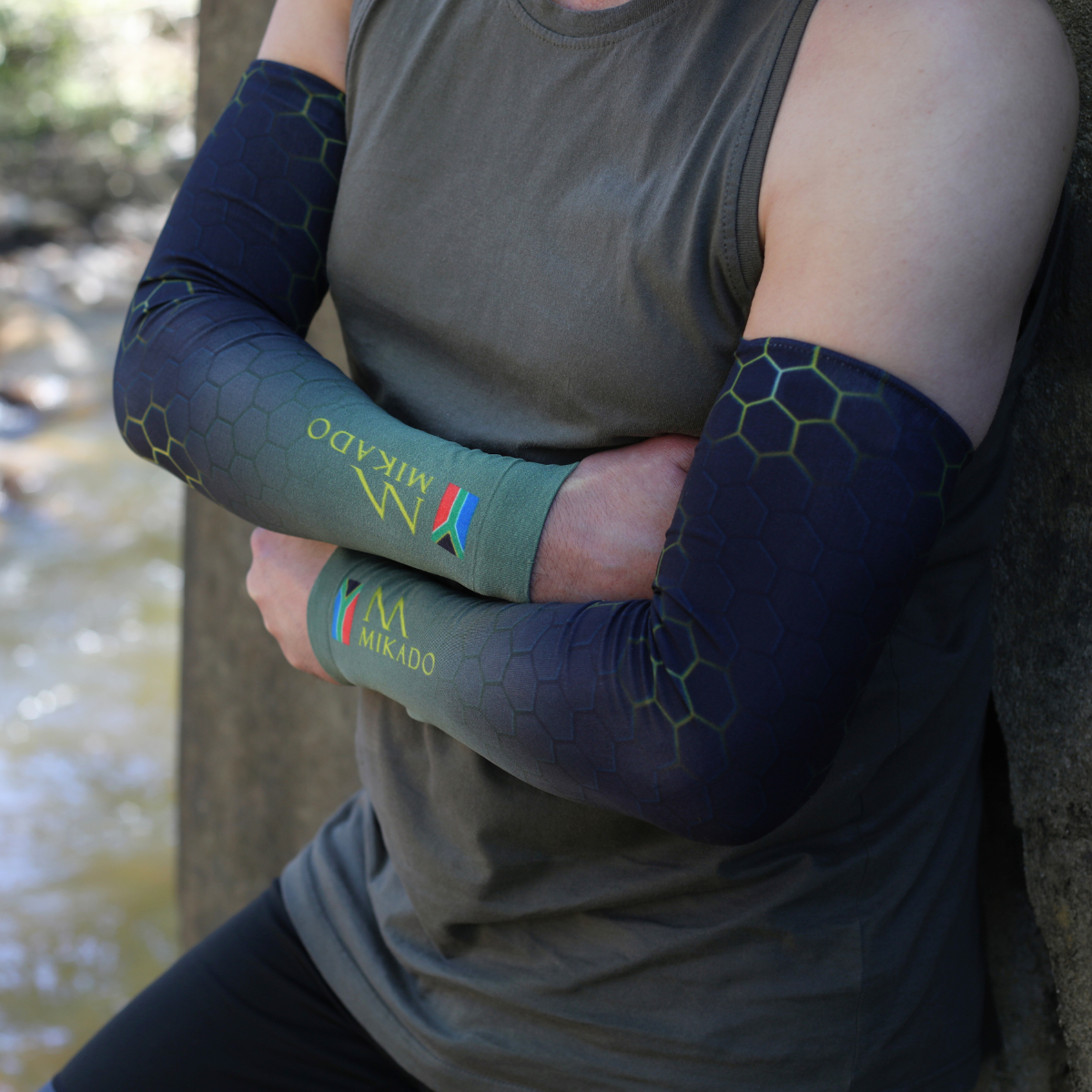 Mikado Printed Arm Sleeves Hexagon-e